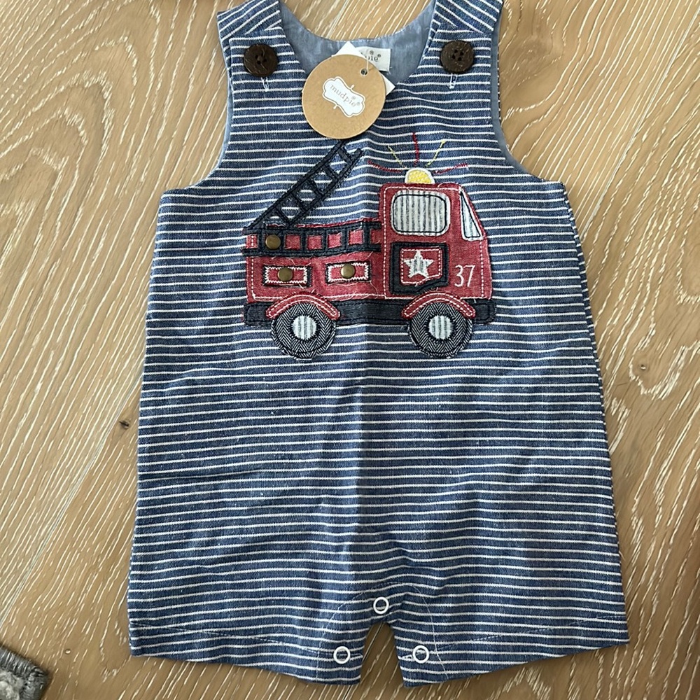 NWT Mudpie Boutique Boys firetruck outfit 0-6 months